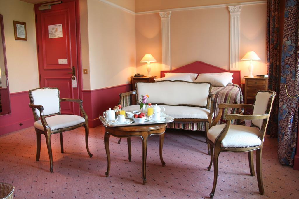 Le Cedre De Soyons Hotel Phòng bức ảnh